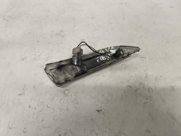 REPETITEUR DE RETROVISEUR GAUCHE FORD - Vue 2